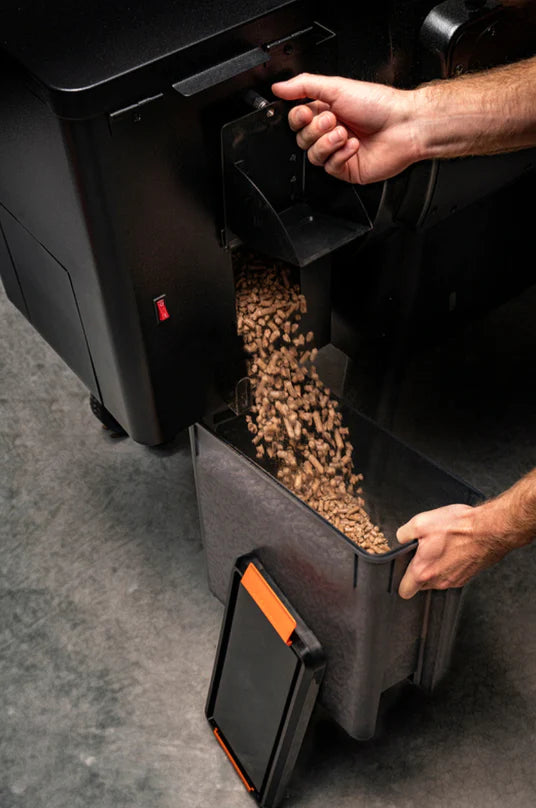 TRAEGER STAYDRY PELLET STORAGE BIN & LID